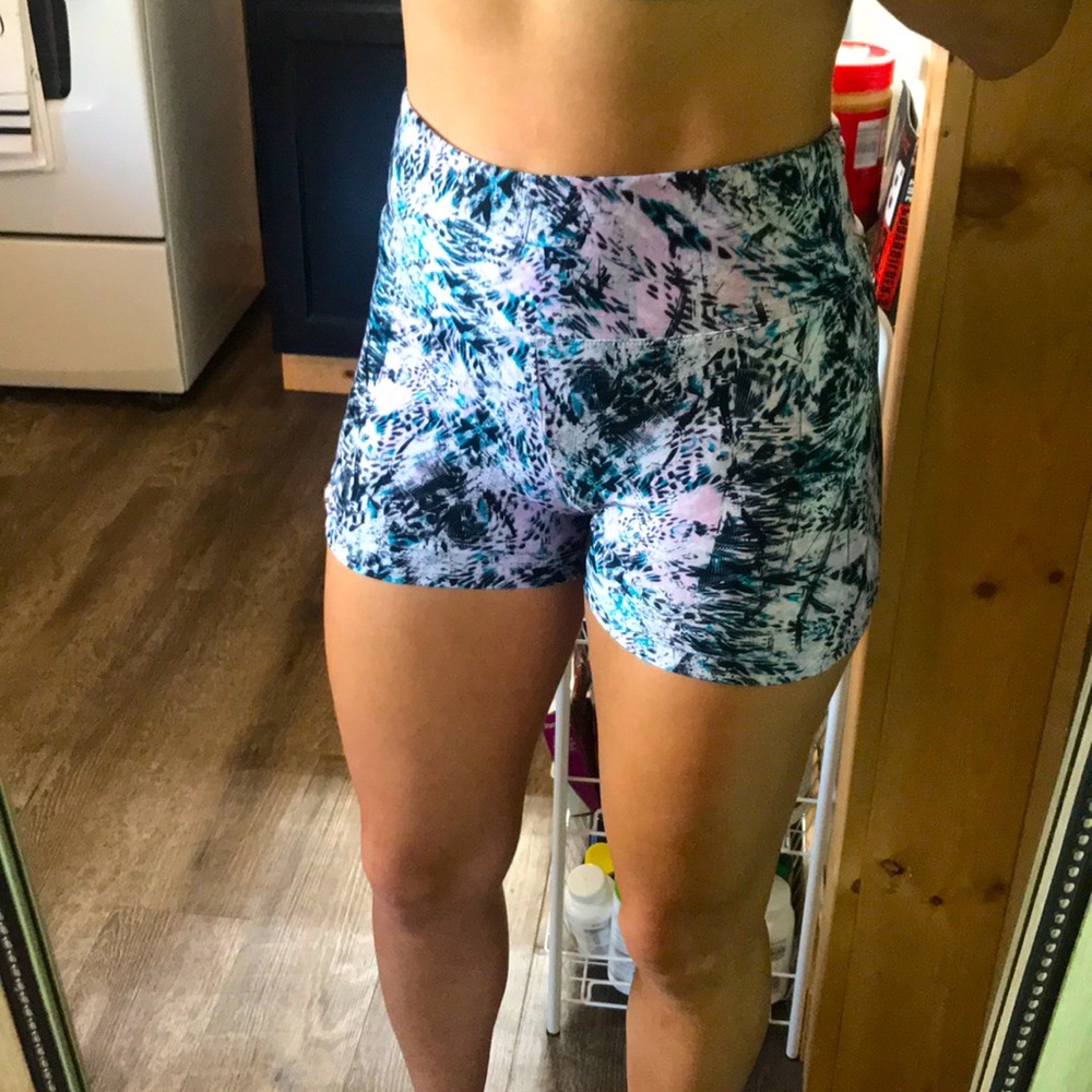 Murika Shorts